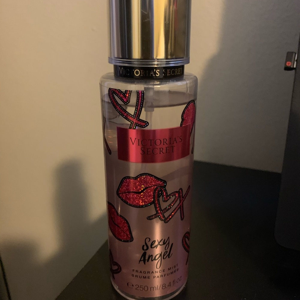Victoria’s Secret fragrance mist